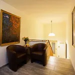 Schumacher Hotel 3*