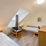 Schumacher Hotel 3*
